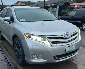 Toyota Venza V6 2011 Silver