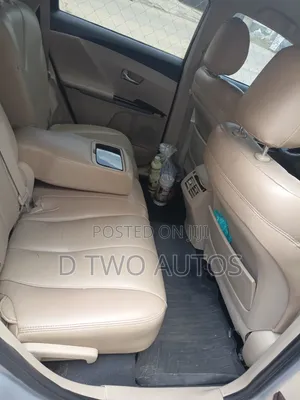 Toyota Venza V6 2010 Silver