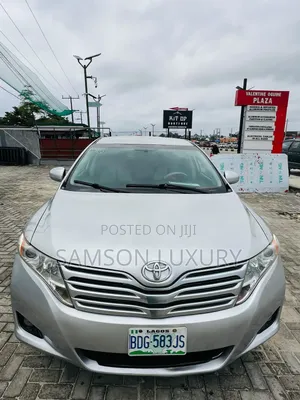 Toyota Venza LE 2012 Silver