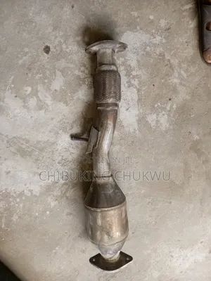 Toyota Highlander/ Lexus Rx350 2015/2018 Center Catalytic Converter.