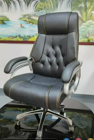 Luxury Executive High-Back Leather Office Chair / Boss Chair