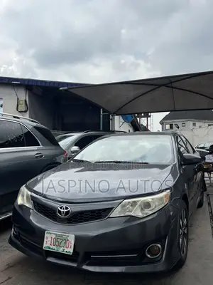 Toyota Camry 2012 Gray