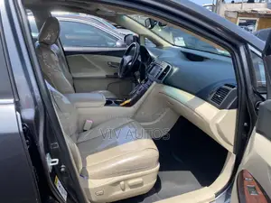 Toyota Venza AWD 2011 Gray