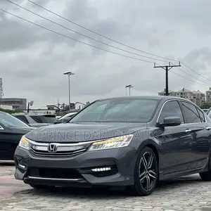 Honda Accord Touring 4dr Sedan FWD (3.5L 6cyl 6A) 2016 Gray
