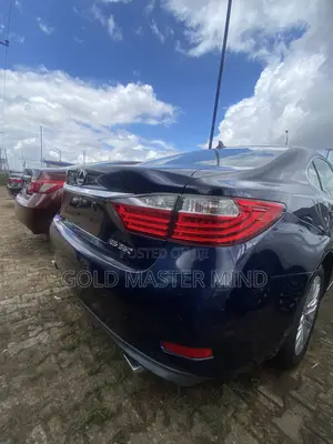 Lexus ES 2014 Blue