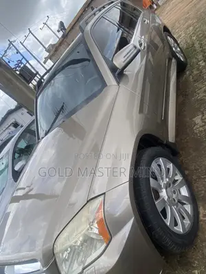 Mercedes-Benz GLK-Class 2009 Gold