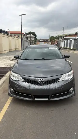 Toyota Camry SE Limited Edition 4dr Sedan (2.5L 4cyl 6A) 2012 Gray
