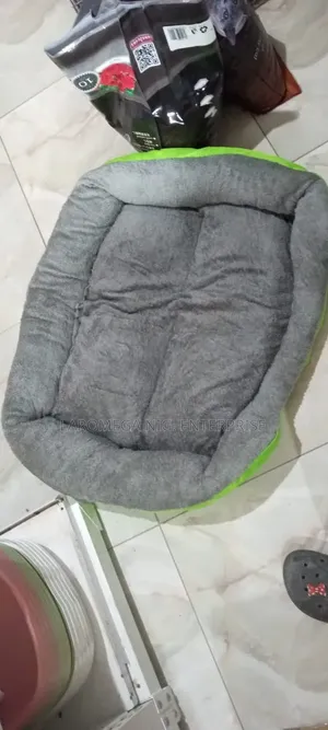Comfy Pet Bed (5 Sizes )