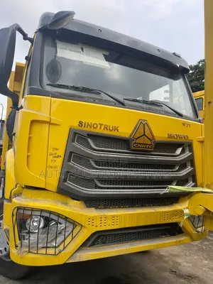 Trucks Sinotruck Howo Tipper 2020 Yellow