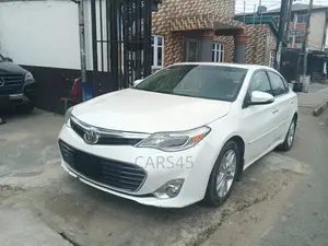 Toyota Avalon 2013 White