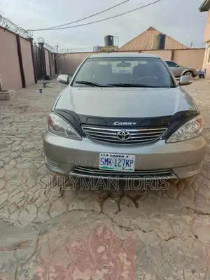 Toyota Camry LE 4dr Sedan (2.4L 4cyl 4A) 2004 Gray