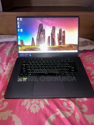 Laptop Asus ROG Zephyrus G15 16GB AMD Ryzen 9 SSD 1T