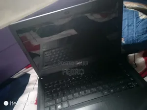 Laptop Acer Swift Go 16 AI AMD 4GB HDD 512GB
