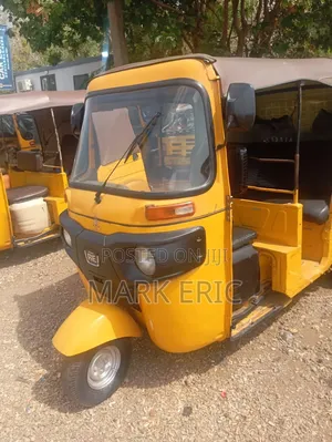 Bajaj RE 2023