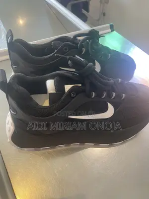 Nike Sneakers