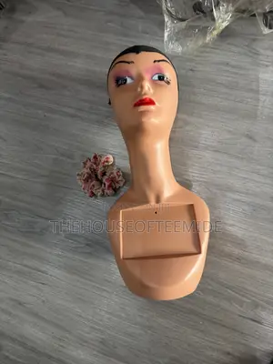Long Neck Mannequin