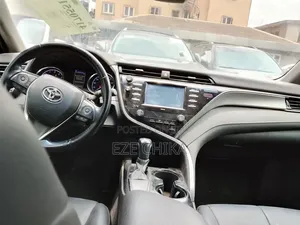 Toyota Camry 2019 Gray