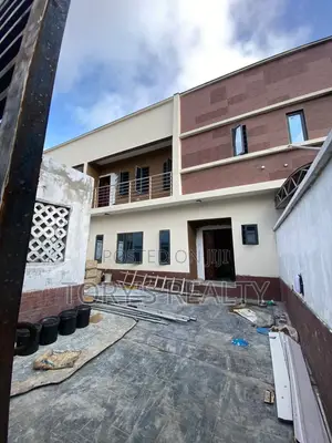 4bdrm Duplex in Lakowe for rent