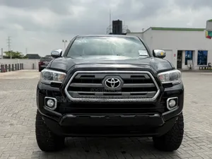 Toyota Tacoma 2017 Black