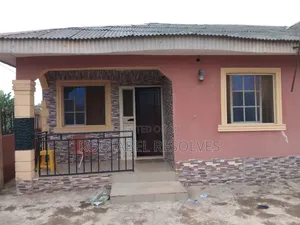 3bdrm Bungalow in Basket, Sagamu for sale