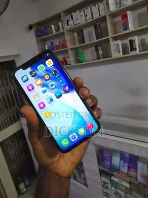 Apple iPhone 11 64 GB Black