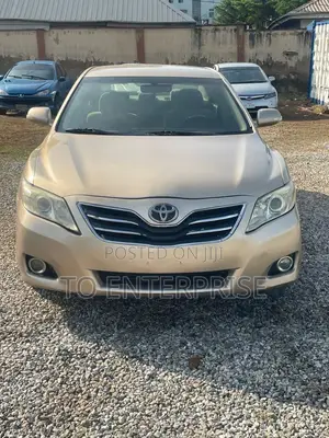 Toyota Camry 2008 Gold