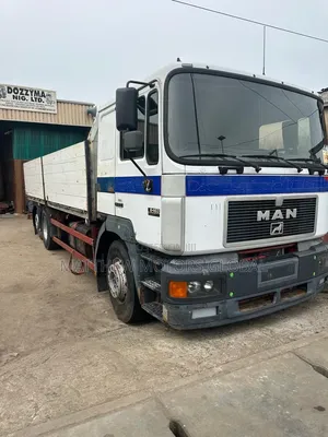 Clean Foreign Used Man Diesel Truck 8 Tires.