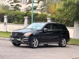 Mercedes-Benz M Class ML350 4MATIC 4dr SUV AWD (3.5L 6cyl 7A) 2014