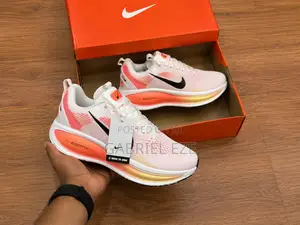 Nike Vomero 18 "Max Cushioning / Everyday Running Shoe