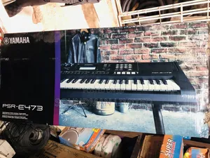 Yahama Digital Keyboard PSR-E473