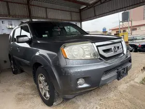 Honda Pilot Touring w/RES/Navi FWD (3.5L 6cyl 5A) 2011 Gray