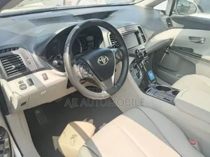 Toyota Venza 2012 Silver