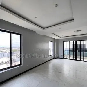 4bdrm Maisonette in Lekki Phase 1 for rent