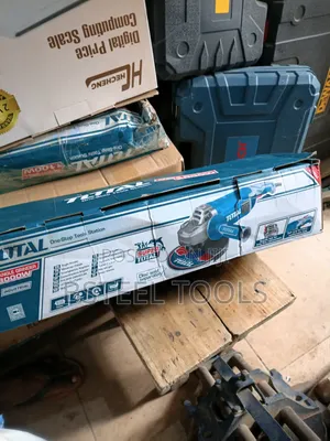 TOTAL 3000W Electric Grinder – Heavy Duty Angle Grinder