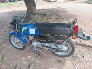 TVS HLX 125 2020 Blue