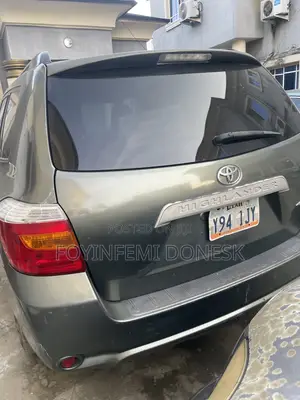 Toyota Highlander Sport 2010 Gray