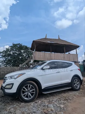 Hyundai Santa Fe 2014 White