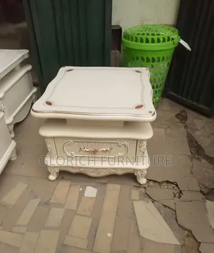 French Baroque Bedside/End Table – Ivory White Gold Carved Drawer