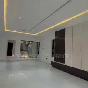 4bdrm Duplex in Cocaine Estate, Woji for sale