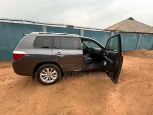 Toyota Highlander 2009 Gray