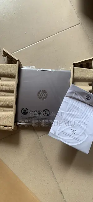 New Laptop HP 250 G10 8GB Intel Core i5 SSD 512GB