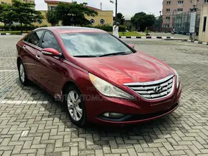 Hyundai Sonata Limited Sedan FWD (2.4L 4cyl 6A) 2011 Red