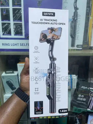 Brand New Q575TK AI Tracking Auto-Open Phone Holder