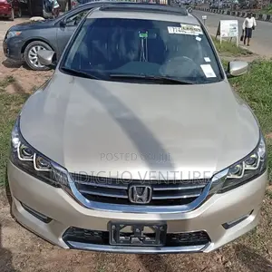 Honda Accord Sport 4dr Sedan FWD (2.4L 4cyl 2A) 2013 Gold