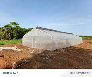 8m by 25m - 200sqm Greenhouse (Solarig Cover Insect Net by the Side)