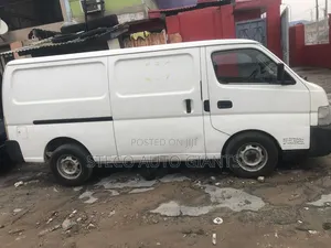 Car 2008 White