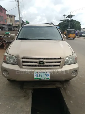 Toyota Highlander 2006 Gold