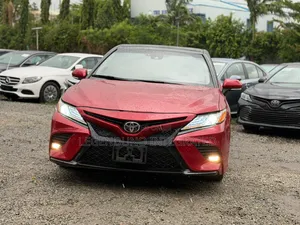 Toyota Camry 2019 Red