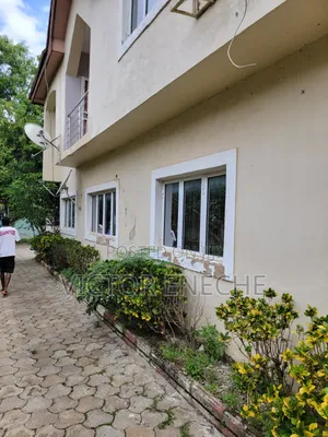 5bdrm Duplex in 6Th Avenue, Gwarinpa for sale
