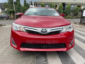 Toyota Camry LE 4dr Sedan (2.5L 4cyl 6A) 2014 Red